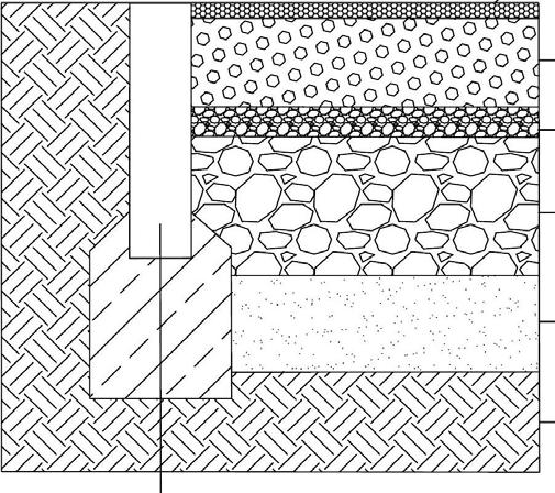wymagane jest użycie obrzeży betonowych (8x30x100 cm). Przekrój przez sztuczną nawierzchnię: Warstwa górna (gr.1,5 cm) Warstwa dolna (zmienna grubość, w zależności od maks. wys.