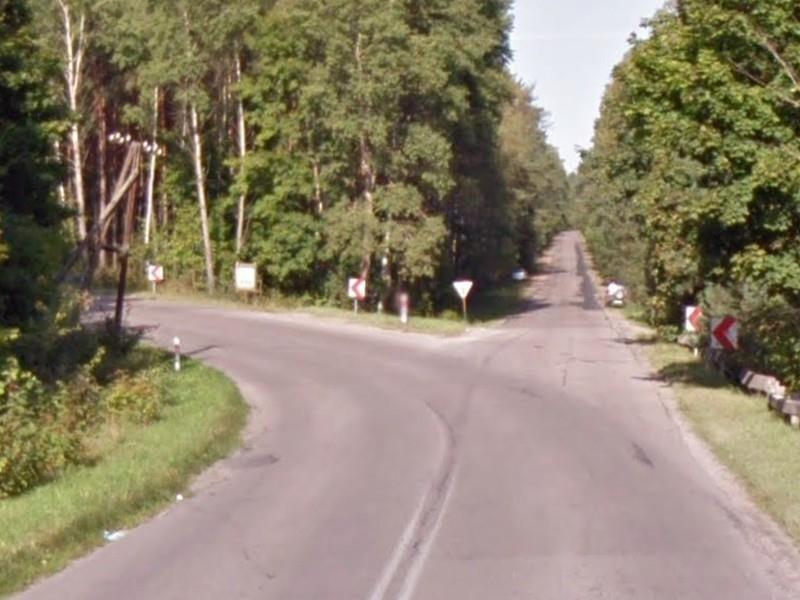 Zarząd zapoznał z pismem Dyrektora Departamentu Infrastruktury dotyczącym przebudowy skrzyżowania drogi wojewódzkiej nr 214 z drogą powiatową koło m. Nowa Kiszewa.