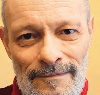 zakonspirowany oddział wojskowy i zmagazynowaną broń. : Pana dziadek ppłk Adam Lazarowicz Klamra to wyjątkowa postać.