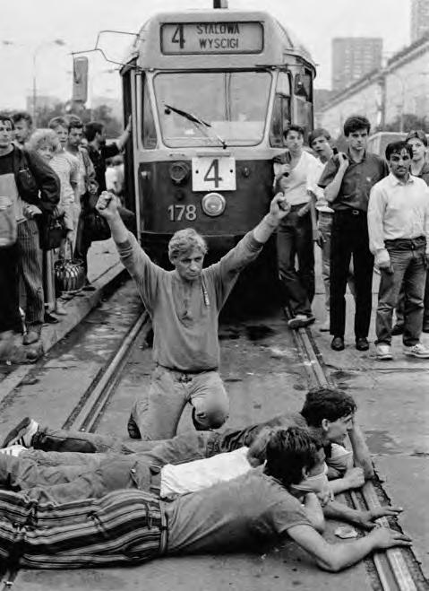 8 SOLIDARNOŚĆ WALCZĄCA 35.