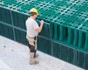 7. Prace wykończeniowe 7.1 Montaż ażurowych ścianek bocznych Wszystkie ścianki boczne instalacji rozsączającej należy zamknąć za pomocą ażurowych ścianek bocznych. Ściankę należy umieścić na środku.