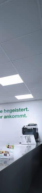 Zależnie od potrzeb można w ten sposób wybrać automatyczny tryb pracy HCL lub jeden z zaprogramowanych scenariuszy świetlnych (światło konferencyjne 6000K, 100% lub światło robocze 4000K, 60%).