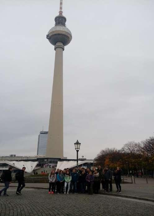 Berlin W dniach od 4 do 5 listopada 2017 roku uczestnicy programu Erasmus+ zwiedzili Berlin. W programie wycieczki znalazły się najważniejsze zabytki stolicy Niemiec. Uczniowie zobaczyli m. in.