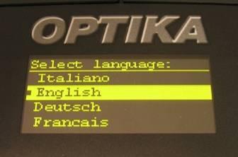 Wielojęzyczne oprogramowanie: Operator urządzenia może wybrać jeden z kilku dostępnych języków: angielskiego, włoskiego,
