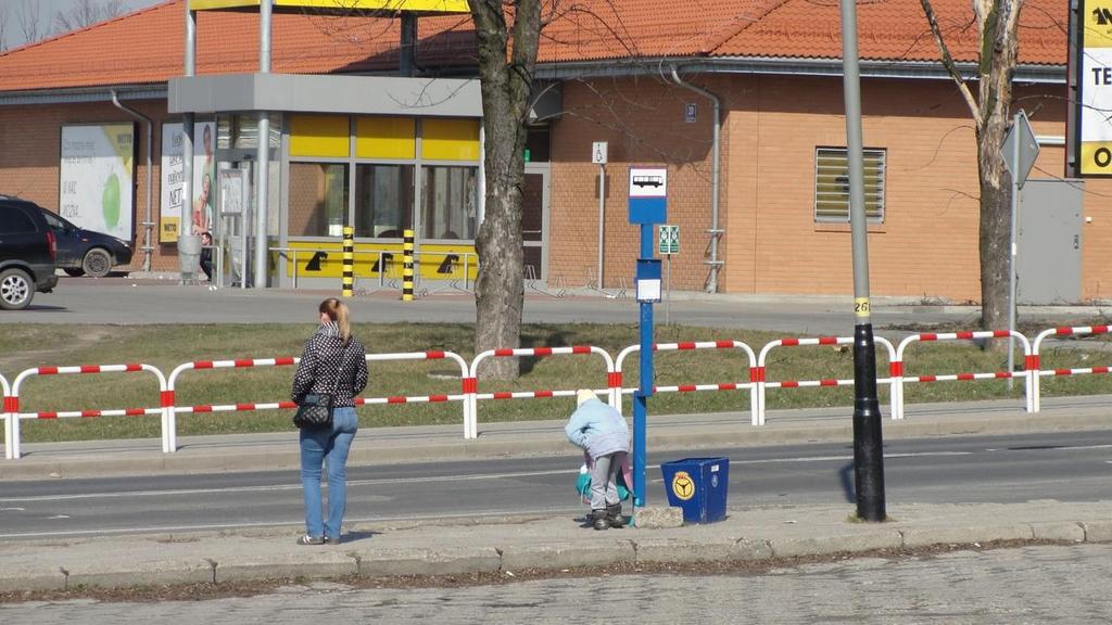 Rysunek 30 Stan nawierzchni przystanku na dworcu
