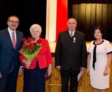 Projekt obejmuje: budowę nowego ujęcia wody, studni nr 3 przy hydroforni w Rosochatem Kościelnem która już została wykonana za sumę 20 000,00zł, budowę sieci kanalizacji sanitarnej z przebudową