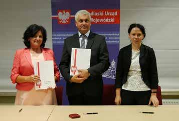 Nr 47/8 październik 208 W środę 5 września przedstawiciele 7 podlaskich samorządów (gmin i powiatów) oraz Wojewoda Podlaski Bohdan Paszkowski podpisali umowy w ramach Rządowego Programu na rzecz