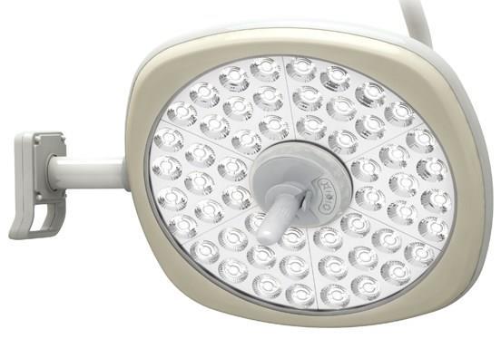 MODEL ZDJĘCIE OPIS LAMPA LUVIS M200 LUVIS M210 procedur medycznych parametrach. Źródłem światła w lampie LUVIS M200 są żarówki LED firmy OSRAM o żywotności powyżej 50000 godzin.