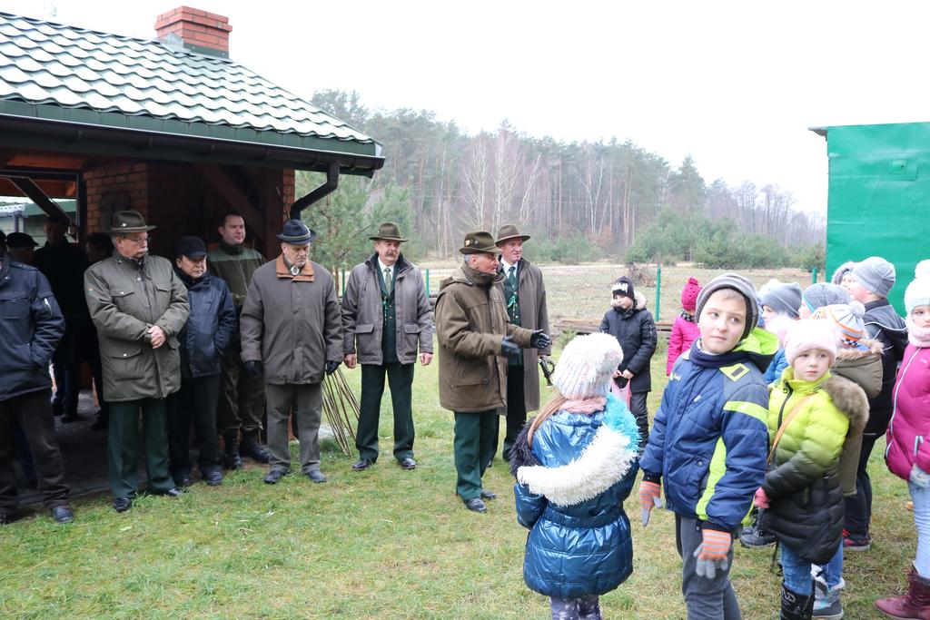 KONKURS MYŚLIWY W OCZACH DZIECKA RÓBMY SWOJE Powszechna dostępność środków masowego przekazu oraz, a może szczególnie upowszechnienie Internetu sprawiają, że dostęp do wiedzy z różnych dziedzin staje