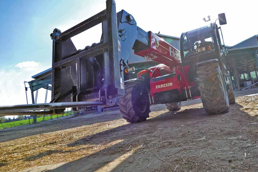 AKCESORIA 1 Widły do obornika z chwytakiem 2 Łyżka do materiałów lekkich 2,3 m3 3 Łyżka bez zębów 4 Łyżka do materiałów lekkich z chwytakiem 5 Chwytak do beli drewna 6 Chwytak z zębami do okrągłych