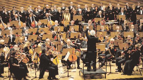 Zdj cia: Zbigniew Sawicz Zdj cia: Zbigniew Sawicz` Za pulpitem dyrygenckim maestro Antoni Wit Katowice, 31 stycznia 2014 roku.