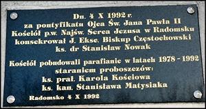 Stefanii Stanisławskiej; kościół jest murowany, jednonawowy, z