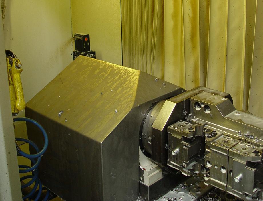 Jeśli doszło do uszkodzenia końcówki skrawającej, gdy na przykład długość narzędzia wynosi 97 mm zamiast 100 mm, system laserowy wyzwala sygnał alarmu.