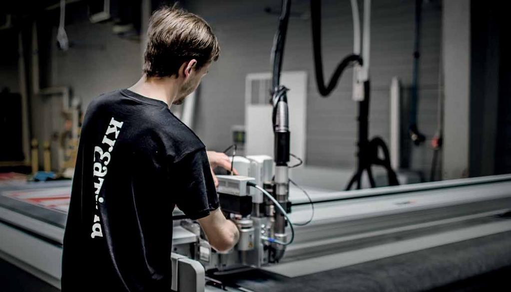 Ploter tnący ZUND G3 XL Ploter tnący ZUND G3 3XL Ploter frezujący Infotec 3020