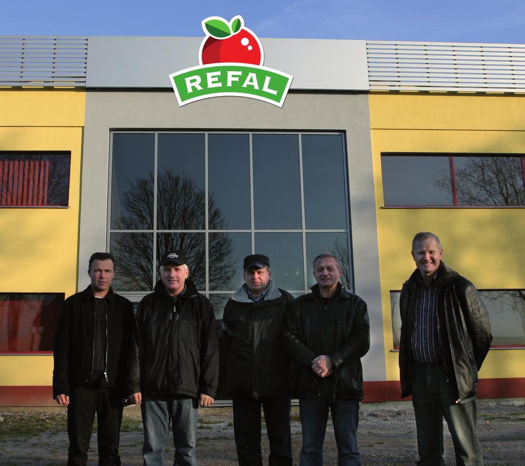 STYCZEŃ 2010 Nr 01 Rok 01 Egzemplarz Bezpłatny Sadowniczy przegląd techniczny wywiady i relacje W sortowni Refal 20 LAT NA RYNKU Wywiad ze Zbigniewem Rewerą W ubiegłym roku firma Rewera, której jest
