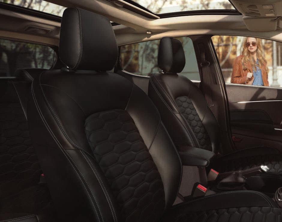 Usiądź wygodnie. Zajmij miejsce we wnętrzu Forda Fiesta Vignale i zanurz się w prawdziwym luksusie.