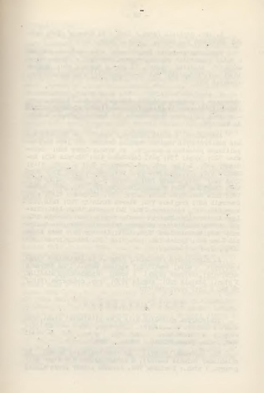 - 51 scu otwartym. 1 s ta n.: Krzywy 630» S t. pileatum Ach. - Na kamieniach piaskowe owych: na murkach, kopcach i głazach przydrożnych, w miejscach o t wartych i nasłonecznionych.