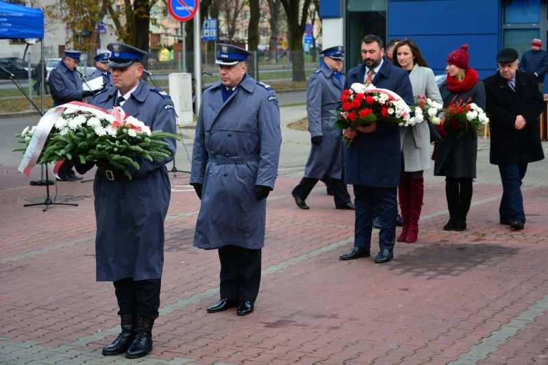 Pisał wtedy, że jest razem z innymi kolegami, że bardzo kocha swoich najbliższych, ale chyba już się nie zobaczą. Były to ostanie słowa napisane przez Stefana Lipińskiego.