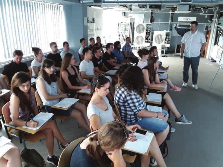 W czasie wizyty w firmie studenci zostali