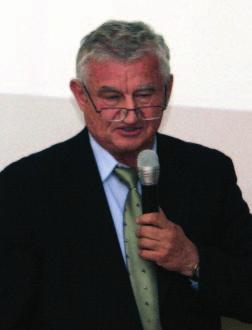 Na przykładach zilustrował współdziałanie ochrony katodowej z zewnętrznymi powłokami izolującymi.