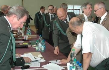 Po uroczystości kościelnej w sali wystaw czasowych zamku kozłowieckiego Marek Stańczykowski dokonał oficjalnego otwarcia jubile-uszu i wystawy łowieckiej, podziękował p.