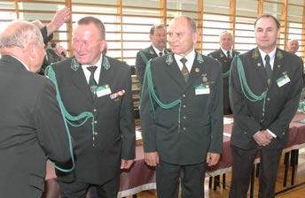 Członkowie kapituły Medalu Za Zasługi dla KKiKŁ z odznaczonymi.
