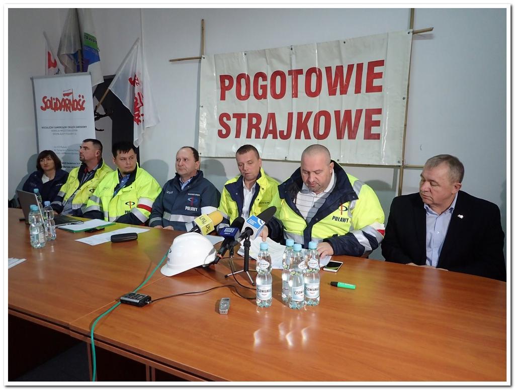 Grupa Azoty gwarantuje, że Spółka Grupa Azoty Puławy zachowa odrębność prawną w ramach grupy kapitałowej Grupy Azoty. 2.