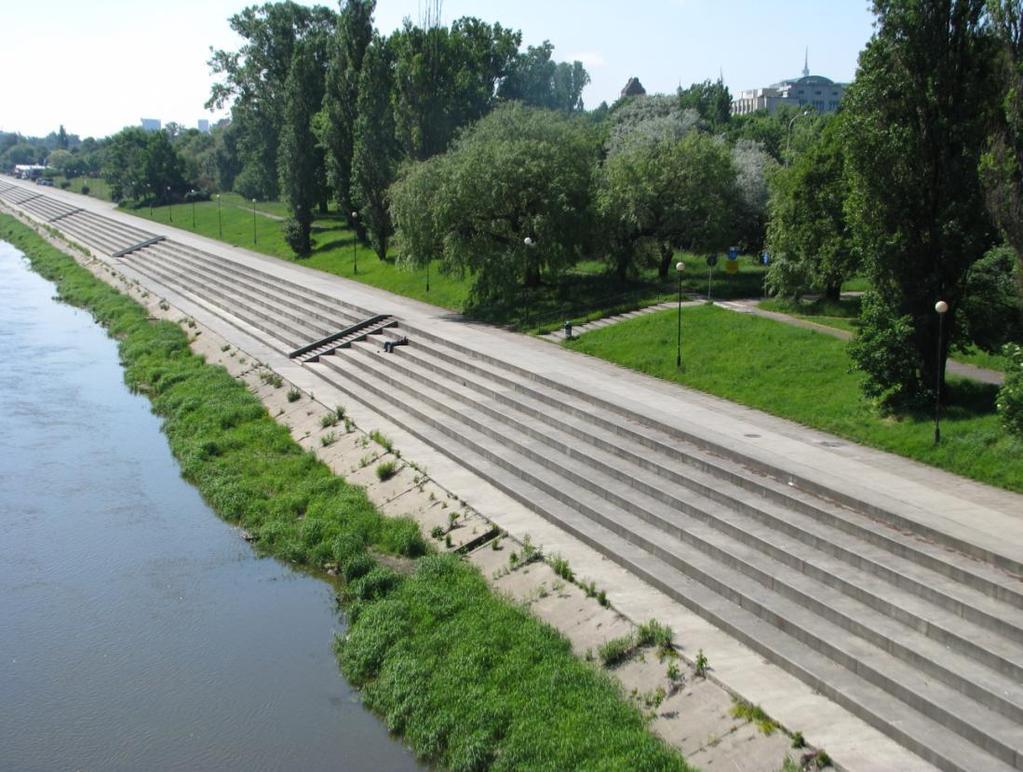 Fot. 21. Opaska jest budowlą regulacyjną usytuowaną równoległe do brzegu.