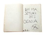 124 Łódź Kaliska (rok powstania: 1979) Tango czasopismo wydane przez Łódź Kaliską technika własna, grafika/papier, 30 x 21,5 cm Cena wywoławcza: 2 200 zł Estymacja: 3 500 4 500 Obwoluta z materiału z