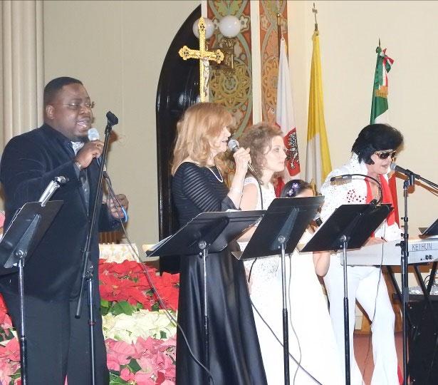 Iglesia, levantar el nacimiento, y decorar los