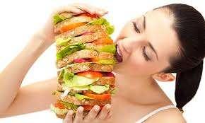 Bulimia nervosa (Żarłoczność psychiczna) Kryteria diagnostyczne: Nawracające epizody objadania się Nawracające, nieodpowiednie zachowania mające na celu