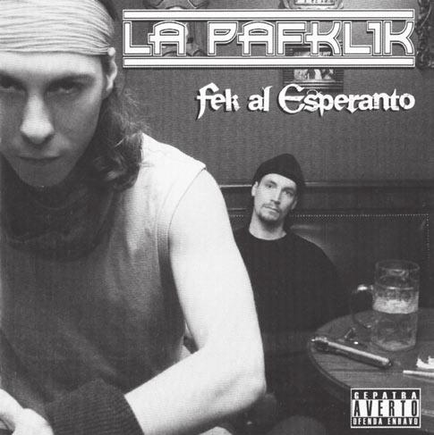 Pafoklikado kaj brua fekado recenzo Fek al Esperanto, muzik-albumo kun 18 titoloj, suma daŭro 52 minutoj, karaoke-versioj de 14 titoloj, tekstolibreto, eld.