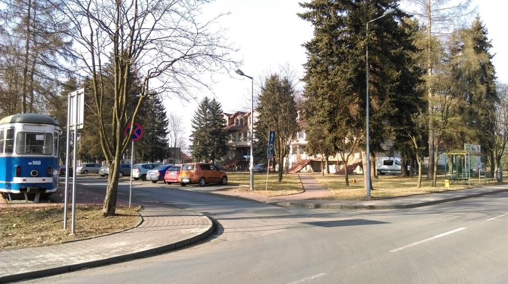 Lokalizacja projektu: działki nr 423/11, 423/12, 423/5, 423/8, 432/2, Kłaj, (obszar rewitalizacji) Podmioty realizujące projekt: Gmina Kłaj Opis stanu istniejącego: Potrzeba stworzenia miejsca
