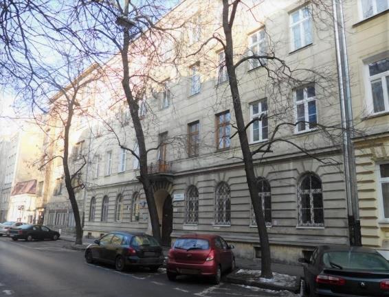poz. 18 ul. Wilcza 56 - pow. 25,73 m 2 Zdjęcia lokalu Przydatne adresy/telefony 1. Administracja Domów Komunalnych nr 2, ul.