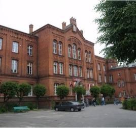 Oferta wsparcia opiera się na rozwoju kompetencji kluczowych, które mają doprowadzić do podniesienia wiedzy uczniów, pozwalającej na zadowalającym poziomie zdać egzamin maturalny i podnieść kluczowe