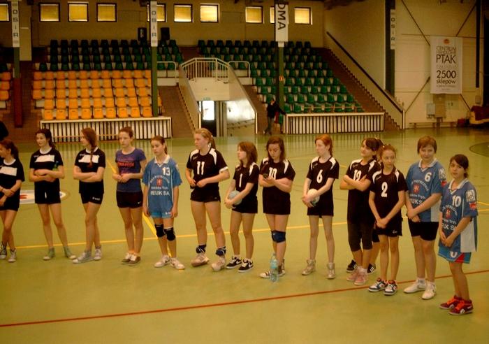 Dnia 10 kwietnia 2013 r. dziewczęta ze szkolnej drużyny piłki ręcznej walczył w Mistrzostwach Rejonu Pajęczańskiego.