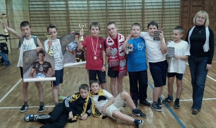 Zawody stały na wyjątkowo wyrównanym poziomie, a o wygraniu meczu decydował czasem tylko jeden punkt.