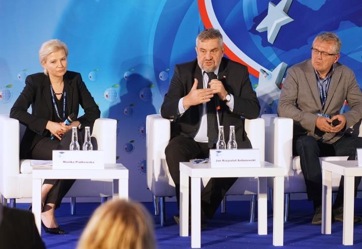 Moderatorem panelu Perspektywy GMO w Polsce była Pani Monika Piątkowska Prezydent naszej Organizacji, natomiast panelistami