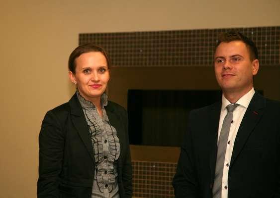 Piotr Herba, po prawej Anna Cyrklaf Towarzyszyć nam będzie Strażacka Orkiestra Dęta z Kcyni, której członków serdecznie witam. Witam wszystkich, którzy zechcieli być z nami.