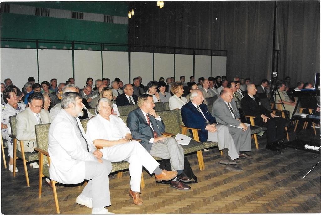 Od lewej: Anna Gierłowska, Stanisław Kluska, Marian Czochański, Łukasz Lepa, Stanisław Czarnecki, Mirosław Szelerski, Aleksander Bielicki 06-08.06.2002 r.