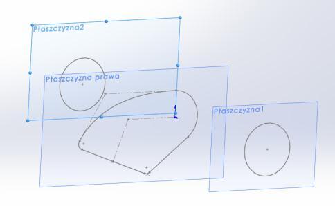 podstawy i zwymiaruj je na 2mm.