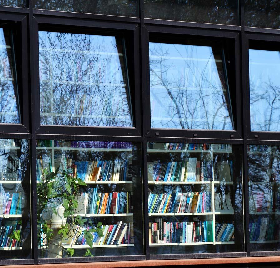 Misją biblioteki jest tworzenie odpowiedniego warsztatu badawczoedukacyjnego stosownie do zmieniających się potrzeb studentów i kadry naukowo-dydaktycznej Politechniki Lubelskiej.