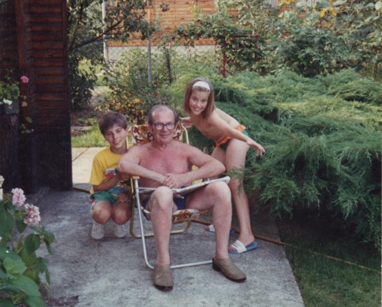 Summer 1991 - Ludwik relaxing with his grandchildren in his summer house Lato 1991