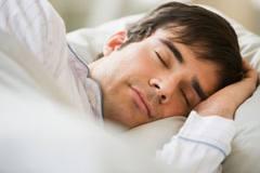 dream - śnić dɹiːm I fell asleep and I dreamed that I was in my own bedroom.