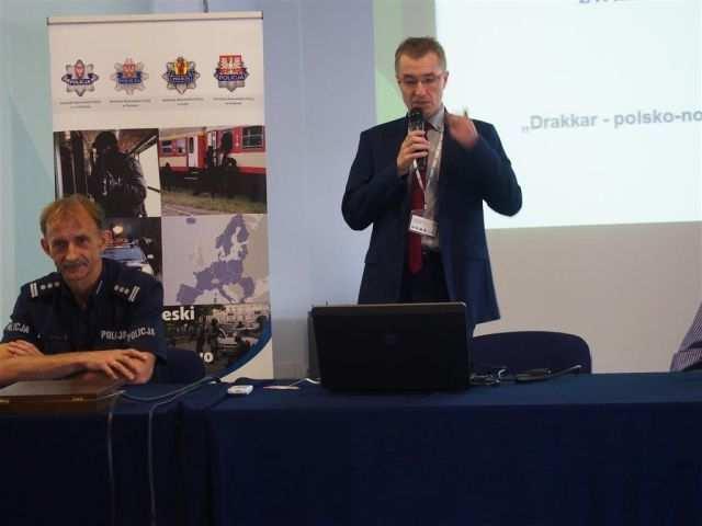 oraz odzież- zarówno legalna jak i pochodząca z przestępstwa.