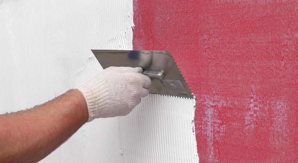wiertarce do uzyskania jednorodnej masy bez grudek. Masę uszczelniającą Alfix 2K nakłada się na podłoże jako całościowo kryjącą warstwę bez porów.