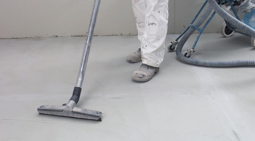 Podłoże Wymagania ogólne Konstrukcje betonowe (strefa mokra 1 i 2) Beton Powierzchnia betonu powinna mieć chropowatą powierzchnię. Minimalny wiek 1 2 miesiące, maksymalnie 90% RF (RH).
