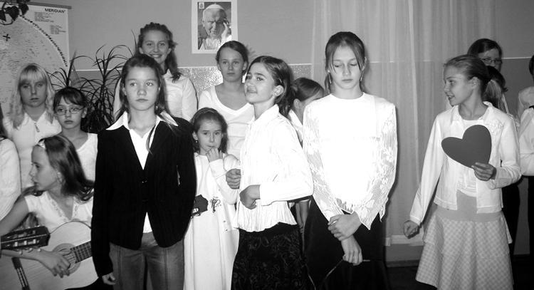 44-213 Ksienice ul. Klimka 47 tel.: (032) 421 Pana Jezusa w Kluczborku. Chrzecijaskich prze 03:00 Nocne randki. 04:55 Poegnanie. Kto rozdaje karty w Praszce, str. 4