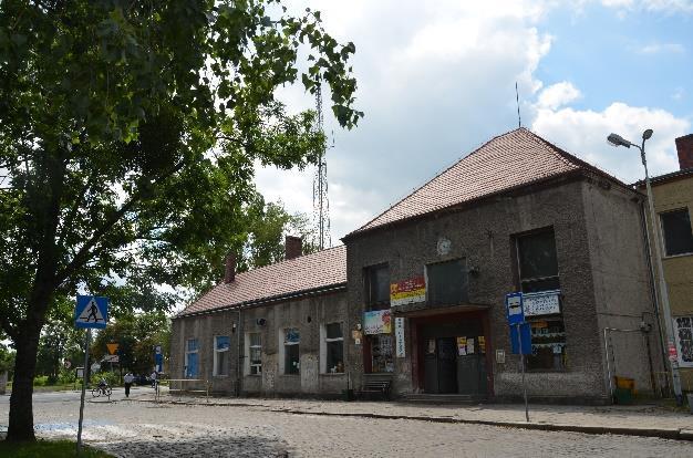 za odszkodowaniem. Magistrat zobowiązał się do utrzymania browaru, słodowni, prowadzenia wyszynku w ratuszu i zatrudnienia piwowara. ze względu na zły stan budynków, 1960 r.