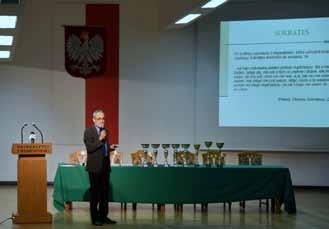 przez grupę francuskich matematyków, przy wsparciu Akademii w Strasburgu. Polska uczestniczy w konkursie od 1993 r. Konkurs ten bardzo szybko zyskał dużą popularność w krajach Europy Zachodniej.